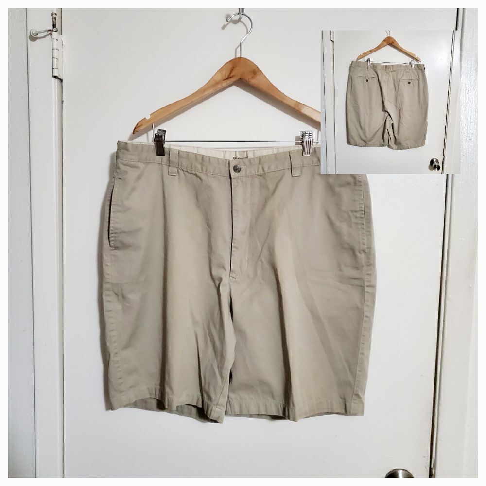 St. John's Bay Khaki Men's Shorts Size 40